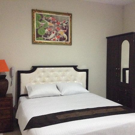 Tuban Torres Accommodation Кута Екстер'єр фото
