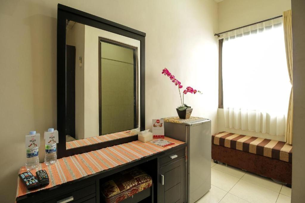 Tuban Torres Accommodation Кута Екстер'єр фото