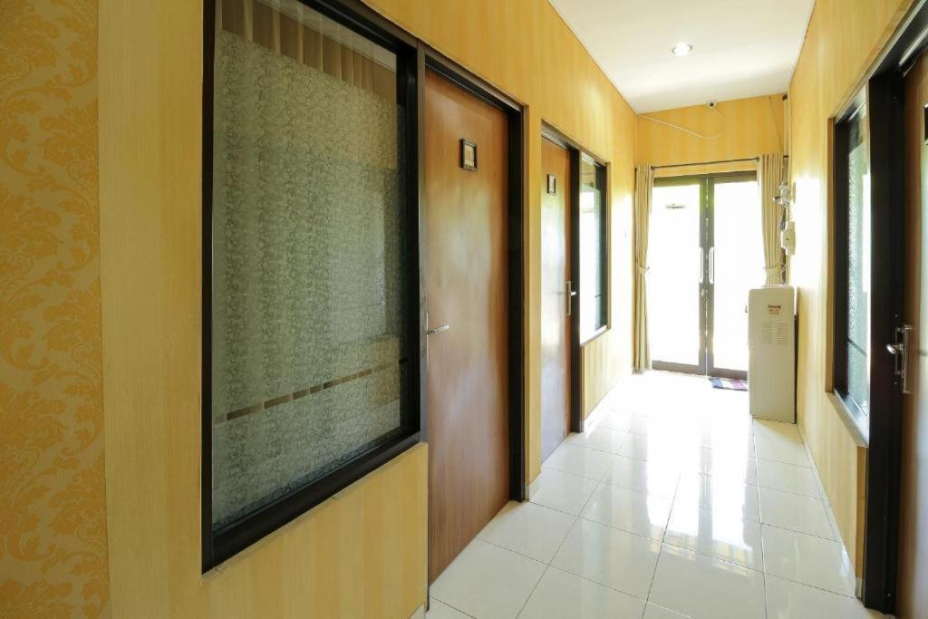 Tuban Torres Accommodation Кута Екстер'єр фото