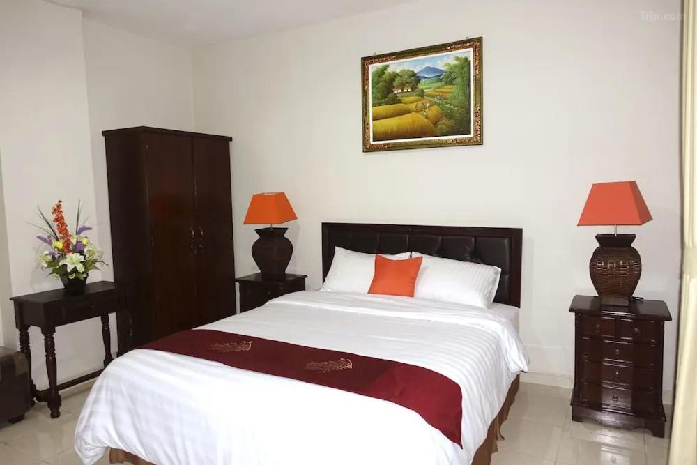 Tuban Torres Accommodation Кута Екстер'єр фото