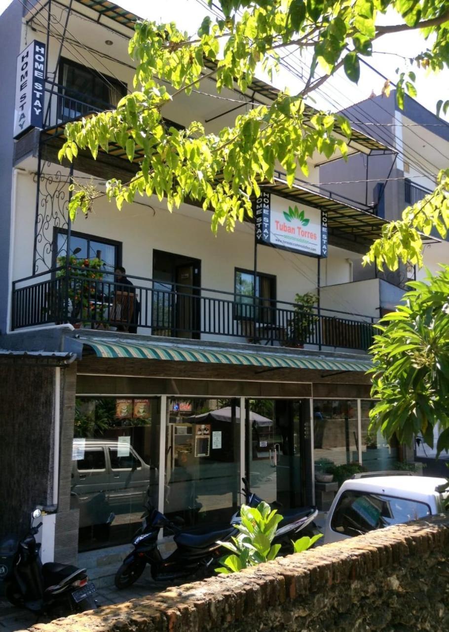 Tuban Torres Accommodation Кута Екстер'єр фото